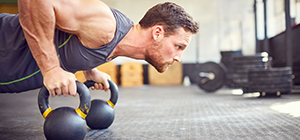 Homem a treinar| Exercícios que queimam mais calorias | Fitness | Holmes Place